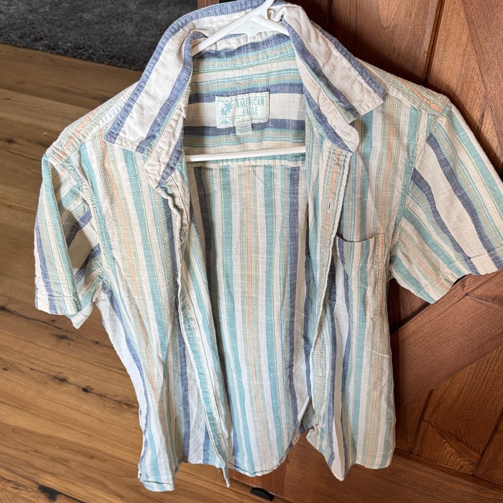 American Eagle Outfitters Blue and Cream Striped Men's Shirt